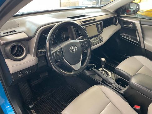 Used 2018 Toyota RAV4 Limited w/ Advanced Technology Package image 19