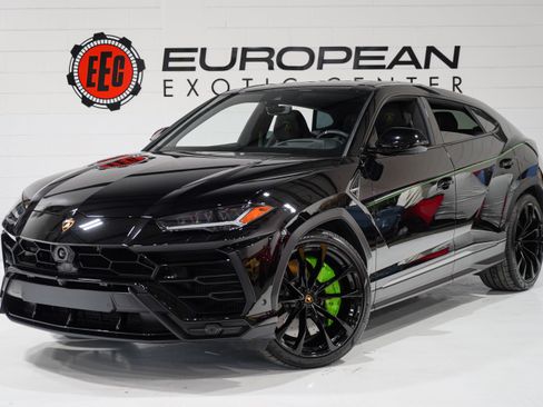 Used 2022 Lamborghini Urus AWD/4WD image 4