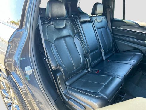 Certified 2022 Jeep Grand Cherokee L Overland image 30