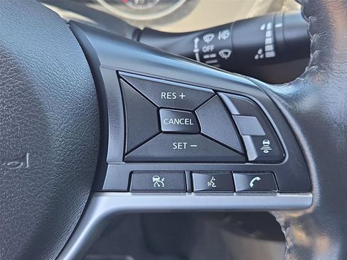 Used 2022 Nissan Sentra SV FWD image 38