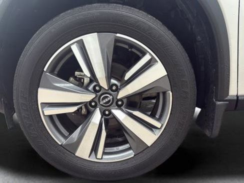 Used 2023 Nissan Rogue Platinum w/ Platinum Premium Package AWD/4WD image 27