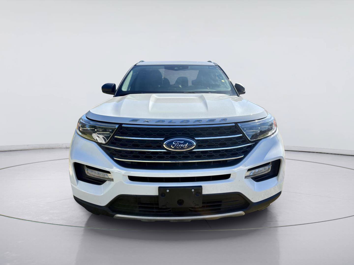 Used 2022 Ford Explorer XLT w/ Equipment Group 202A RWD image 11