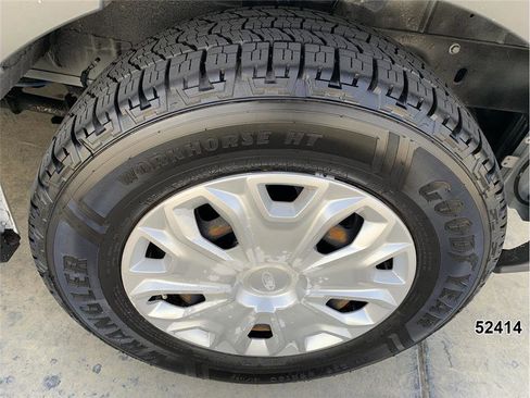 Used 2017 Ford Transit 250 Medium Roof 148 WB w/ Exterior Upgrade Package image 22