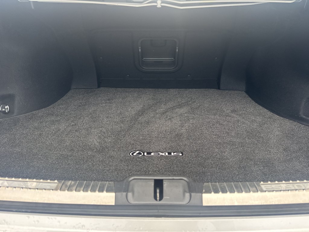 Used 2022 Lexus ES 300h w/ Premium Package FWD image 18