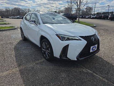 Used 2023 Lexus UX 250h F Sport AWD/4WD image 5
