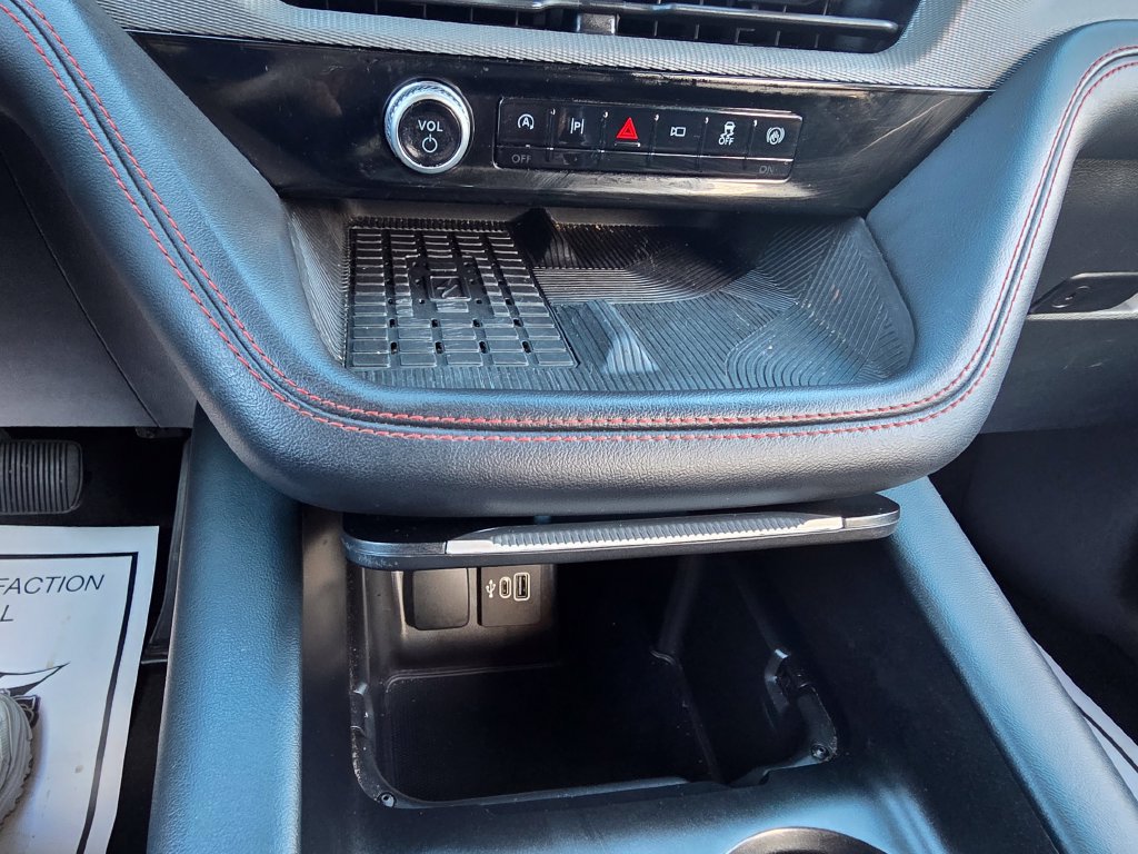Used 2025 Ford Explorer ST-Line w/ Premium Package RWD image 30