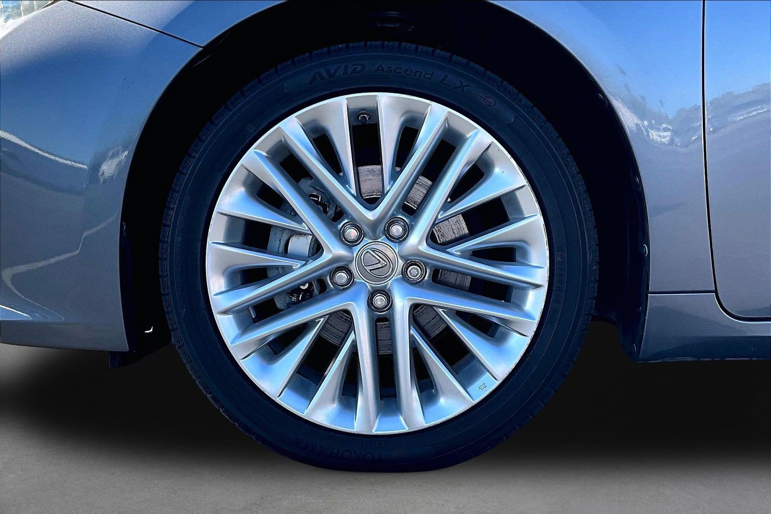 Used 2015 Lexus ES 350 w/ Luxury Package FWD image 8