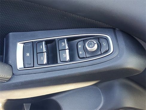 Certified 2023 Subaru Ascent Limited w/ Technology Package image 18