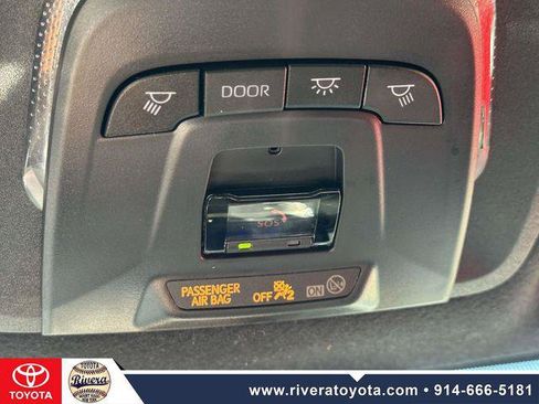 Certified 2023 Toyota Corolla SE w/ Carpet Mat Package (TMS) FWD image 33