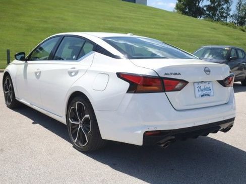 Used 2025 Nissan Altima 2.5 SR FWD image 4