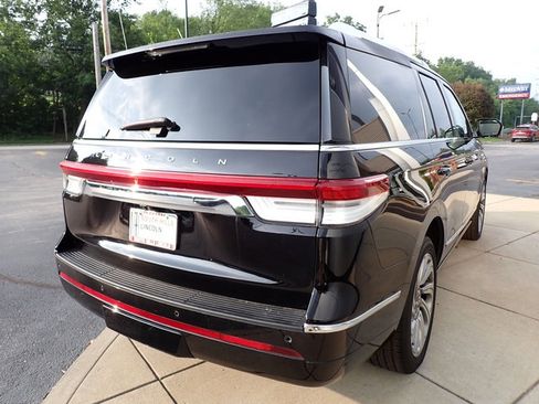 Certified 2024 Lincoln Navigator Premiere image 6