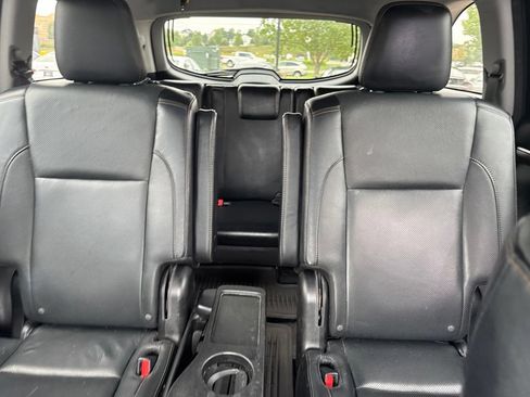 Used 2016 Toyota Highlander Limited AWD/4WD image 28