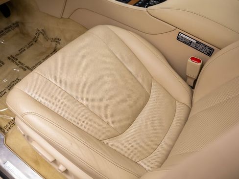 Used 2021 Lexus LX 570 4WD w/ Luxury Package image 13