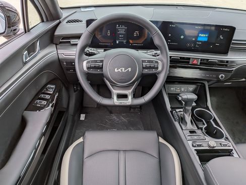 New 2026 Kia K5 GT-Line image 17