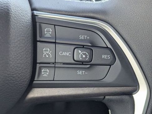 New 2025 Jeep Grand Cherokee Limited AWD/4WD image 12