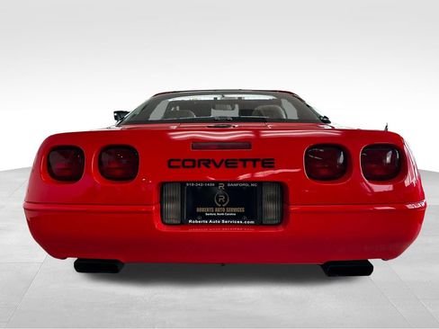 Used 1996 Chevrolet Corvette Coupe RWD image 4