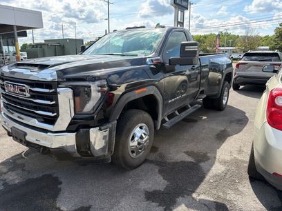 Used 2025 GMC Sierra 3500 SLE w/ SLE Convenience Package