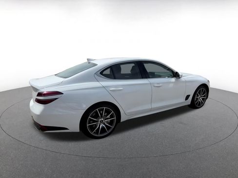 Used 2025 Genesis G70 2.5T image 14
