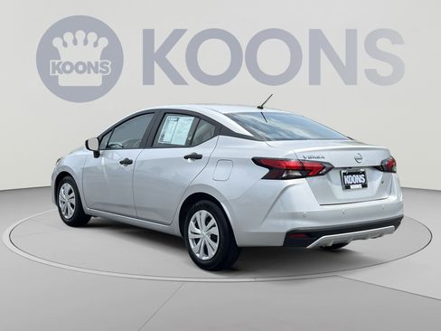 Used 2025 Nissan Versa S FWD image 7