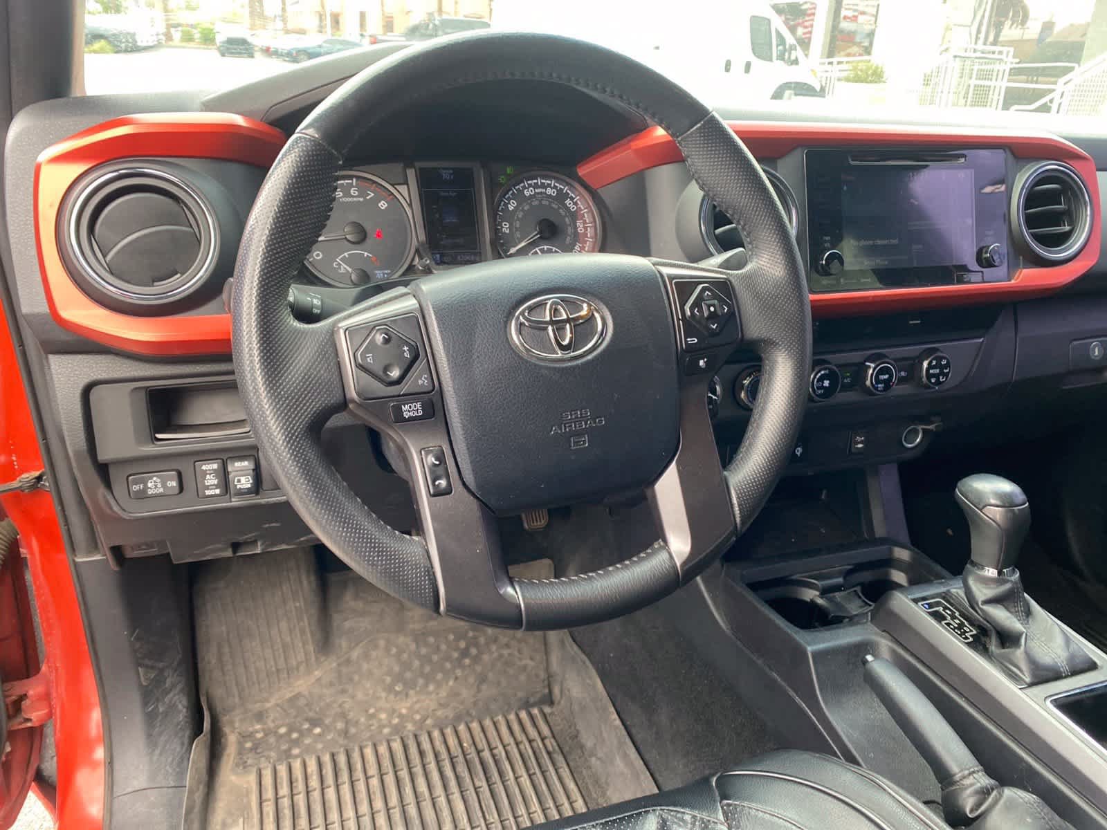 Used 2017 Toyota Tacoma TRD Off-Road w/ Tow Package (A/T) AWD/4WD image 10