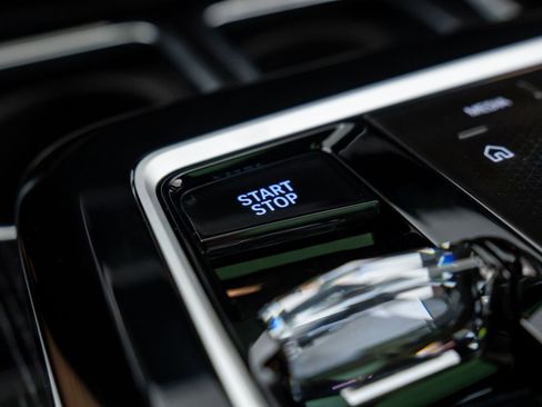 New 2026 BMW i7 xDrive60 w/ Executive Package image 23