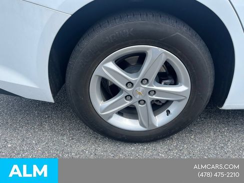 Used 2024 Chevrolet Malibu LT FWD image 11