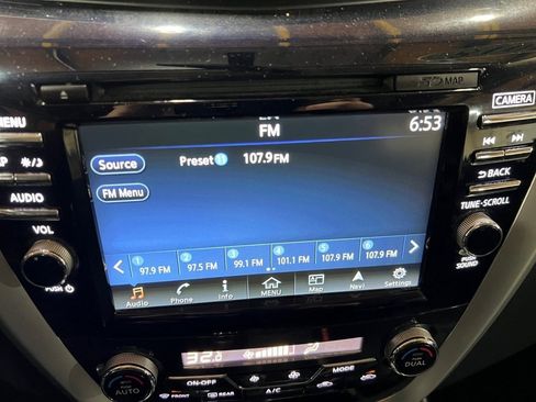 Used 2018 Nissan Murano SV image 30