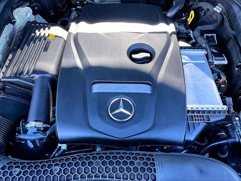 Used 2019 Mercedes-Benz GLC 300 image 32