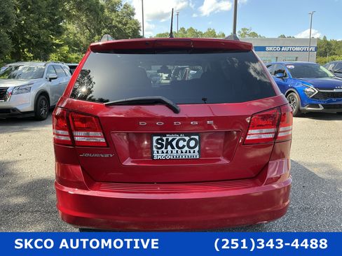 Used 2018 Dodge Journey SE FWD image 4