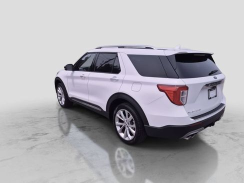 Used 2023 Ford Explorer Platinum w/ Technology Package AWD/4WD image 6