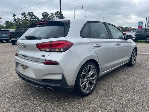 Used 2019 Hyundai Elantra GT N Line FWD image 3