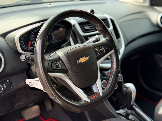 Used 2017 Chevrolet Sonic LT w/ Fun and Sun Package FWD image 7