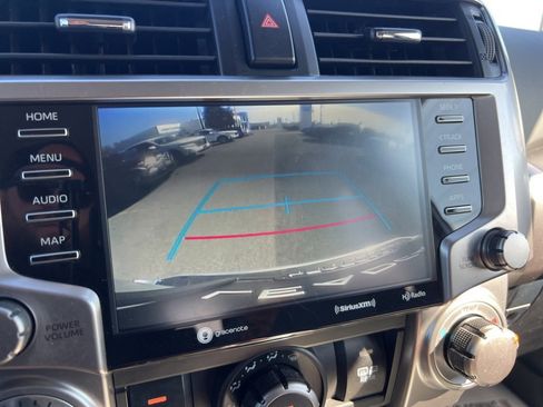 Used 2022 Toyota 4Runner SR5 Premium image 14