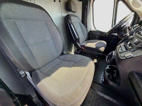 Used 2023 RAM ProMaster 2500 FWD image 14