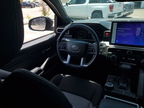 Used 2025 Toyota Tacoma TRD Off-Road w/ TRD Off Road Upgrade Package AWD/4WD image 20