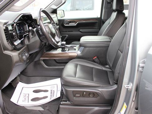 Used 2023 Chevrolet Silverado 1500 RST w/ Redline Edition image 8