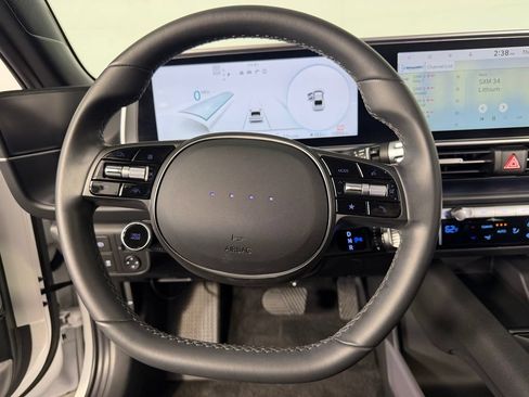 Used 2025 Hyundai Ioniq 6 SE RWD image 15
