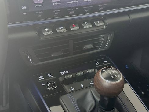 New 2026 Porsche 911 Carrera T image 18