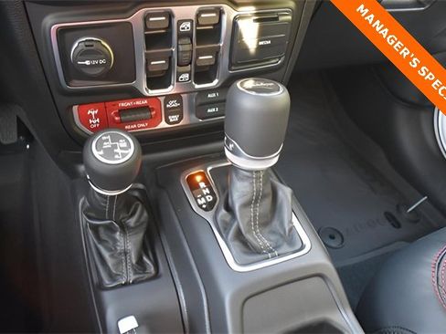 New 2025 Jeep Gladiator Rubicon image 23