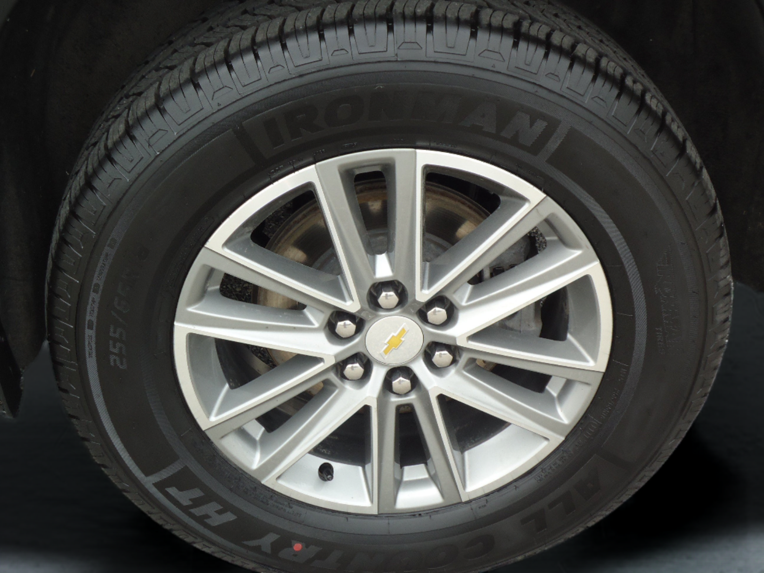 Used 2023 Chevrolet Traverse LT AWD/4WD image 9