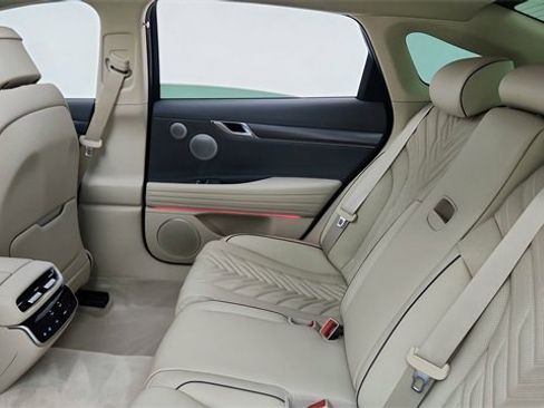 Used 2025 Genesis G80 2.5T Sport Prestige image 28