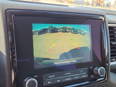 Used 2023 Nissan Frontier SV w/ SV Premium Package image 14