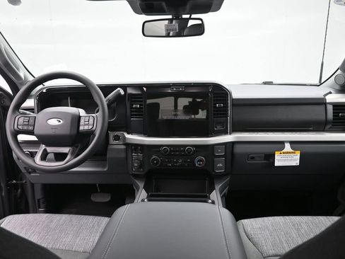 New 2026 Ford F250 XLT w/ XLT Premium Package AWD/4WD image 28