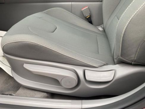 New 2026 Hyundai Elantra Sport FWD image 17