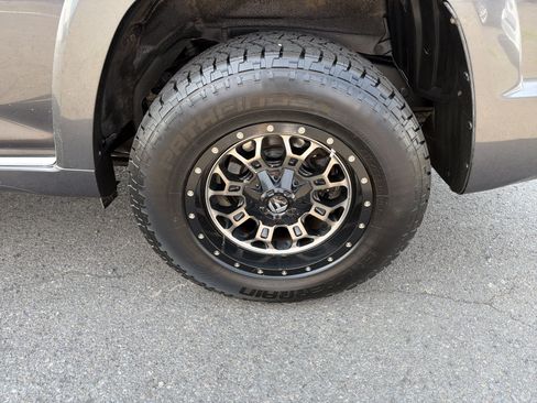 Used 2010 Toyota 4Runner 4WD image 26