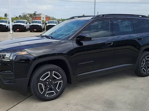 New 2026 Jeep Cherokee Laredo AWD/4WD image 4