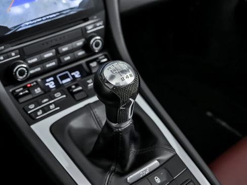 Used 2018 Porsche 718 Boxster S RWD image 32