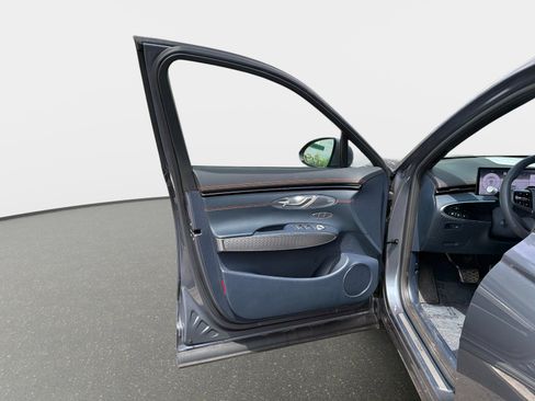 Used 2026 Genesis GV70 2.5T Sport Prestige image 36