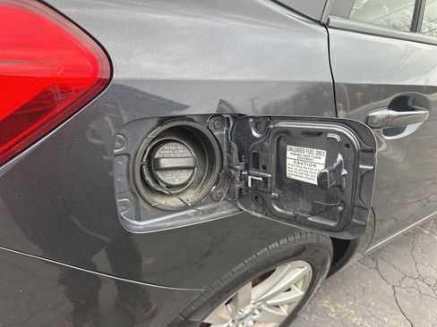 Used 2015 Subaru Impreza 2.0i Premium image 40