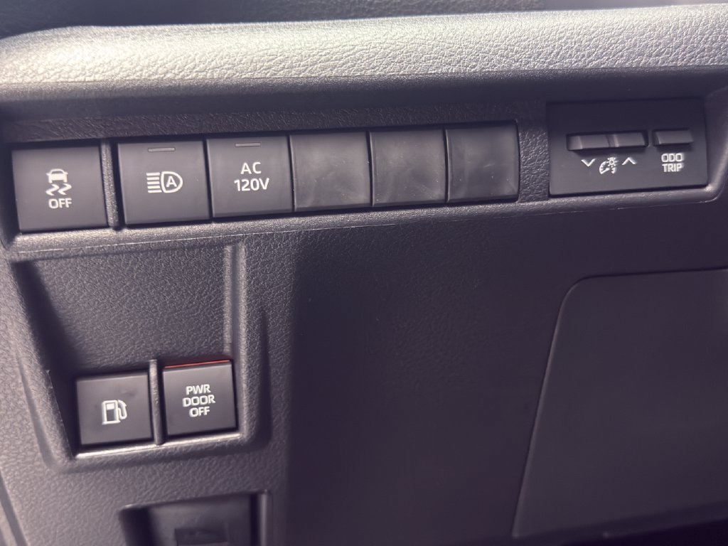 Used 2026 Toyota Sienna XSE AWD/4WD image 20